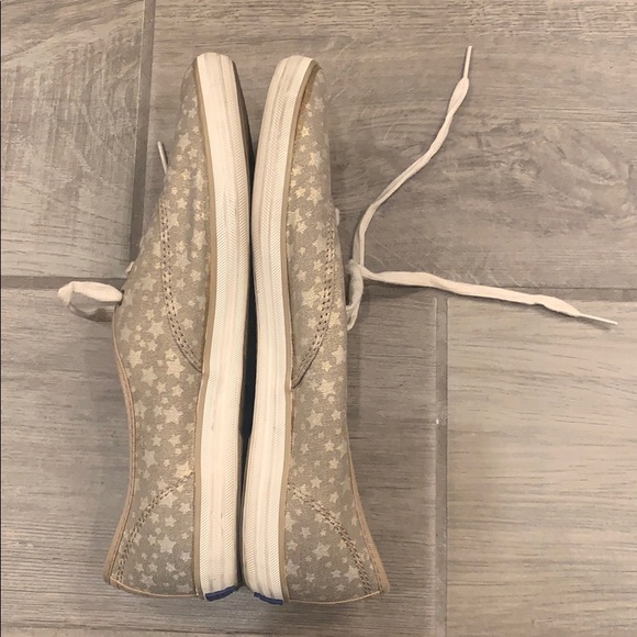 Gold meds with stars - Picture 3 of 8